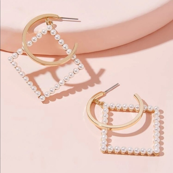 • Lydia •Faux Pearl Geometric Drop Earrings - Picture 2 of 3